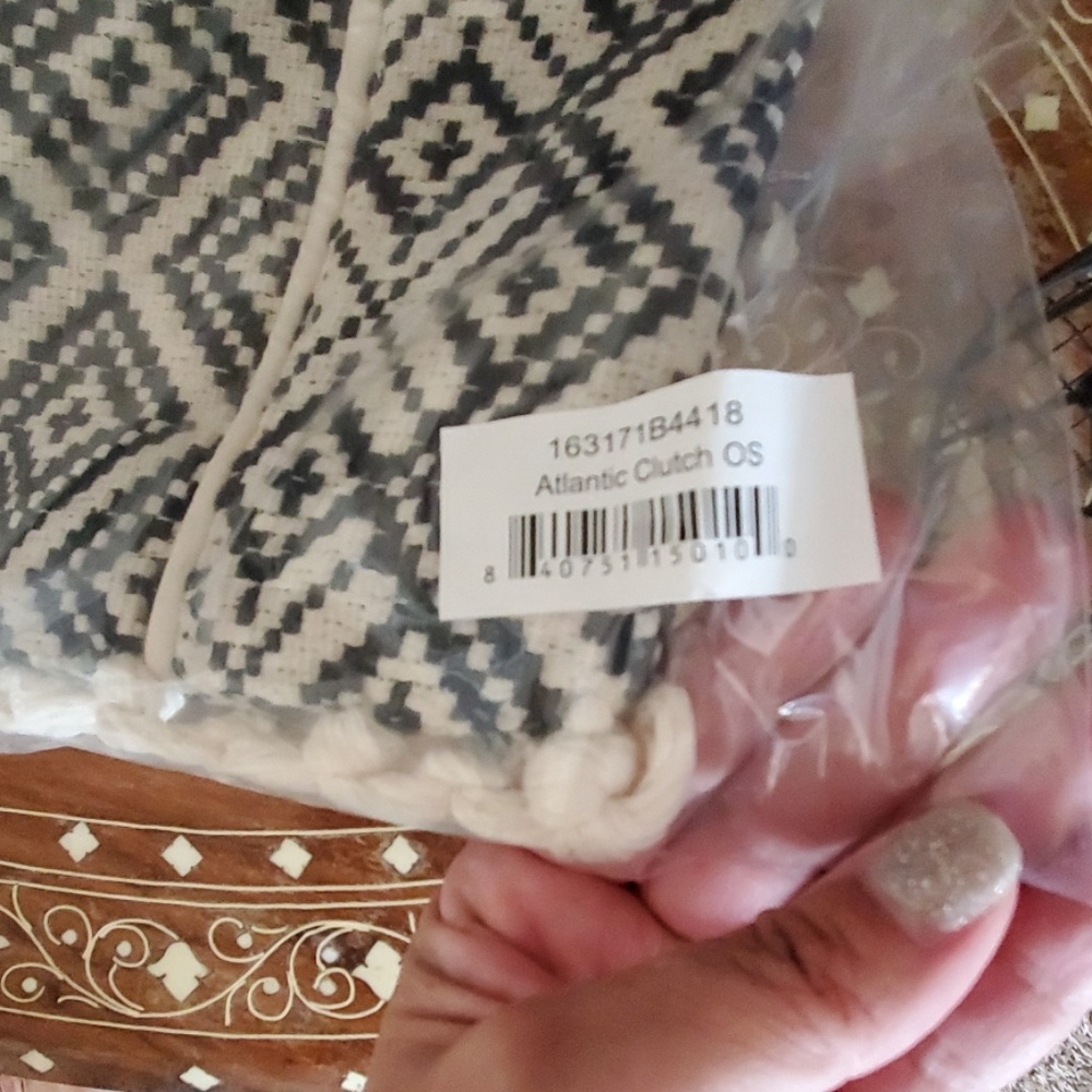 NWT Vintage Spell & the gypsy Atlantic Clutch FIRM, no bundle discounts. - Picture 5 of 6